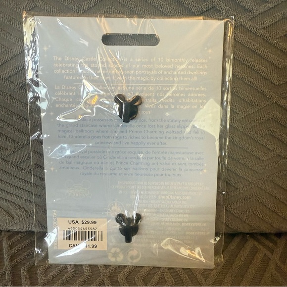 NEW Disney Castle Collection Series 1/10 Limited Cinderella Castle Jumbo Pin - Picture 5 of 15